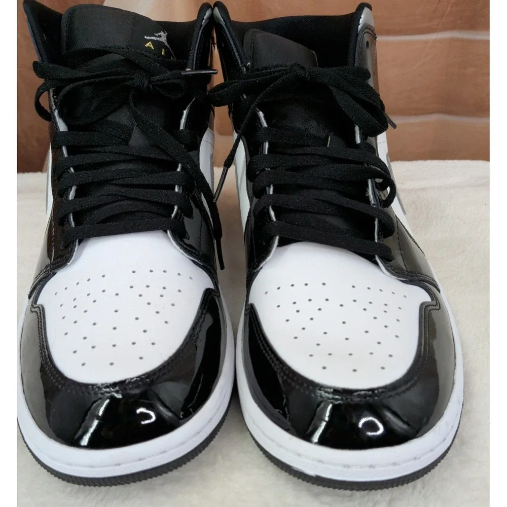 Jordan 1 Mid SE 